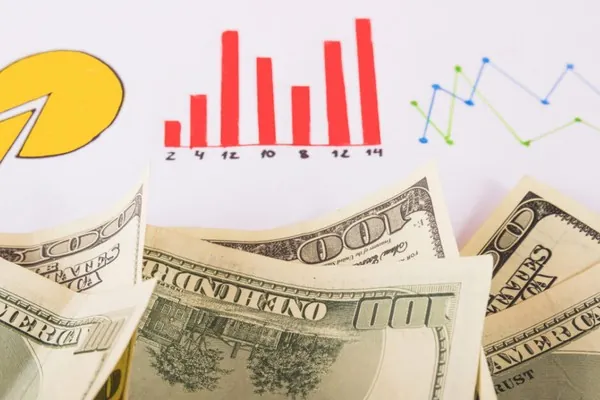 Biểu tượng bảo mật (ổ khóa, khiên chắn) kết hợp với logo F168 và các con số may mắn, tượng trưng cho sự an toàn, minh bạch và uy tín của nền tảng cá cược xổ số F168, đảm bảo người chơi an tâm khi tham gia nhà cái F168.